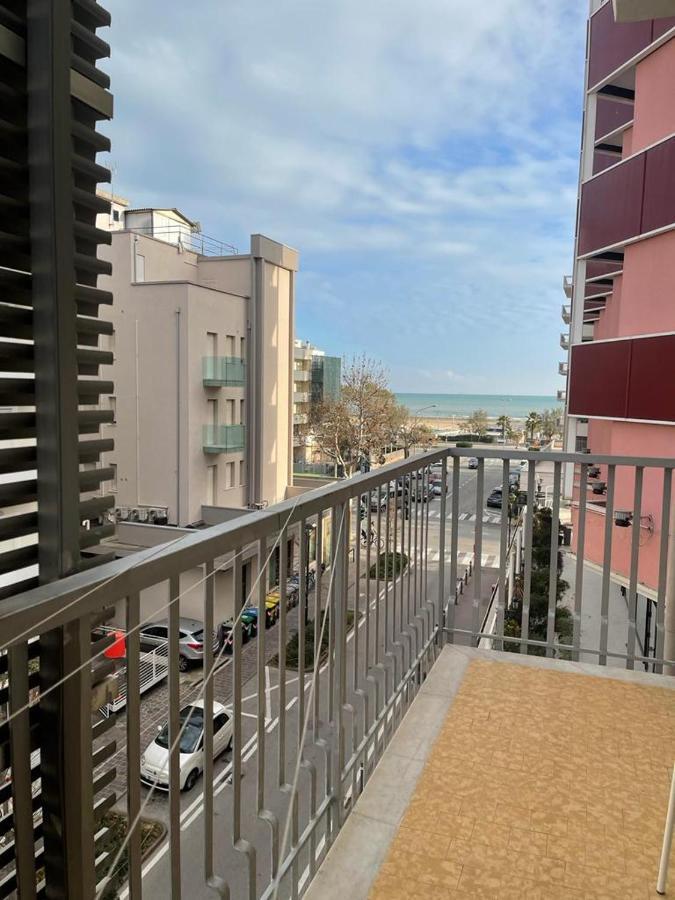 Hotel Losanna Rimini Dış mekan fotoğraf