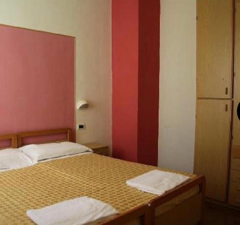 Hotel Losanna Rimini Dış mekan fotoğraf