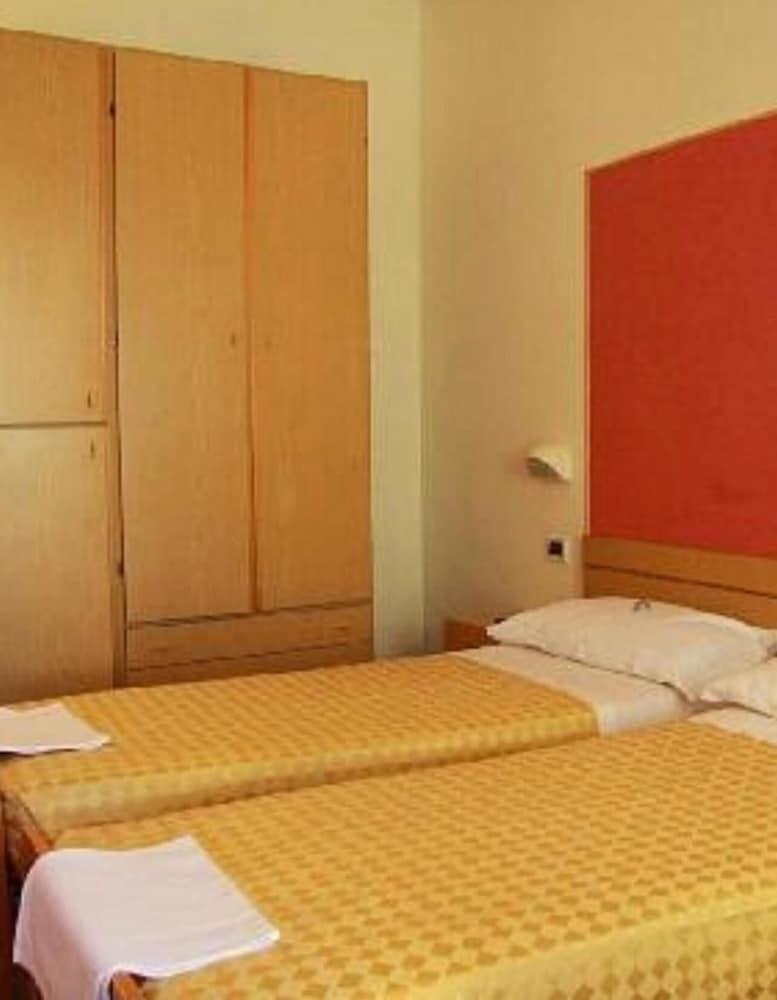 Hotel Losanna Rimini Dış mekan fotoğraf